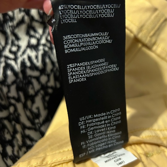 Liverpool Women's Light Yellow Cargo Shorts - Picture 8 of 8